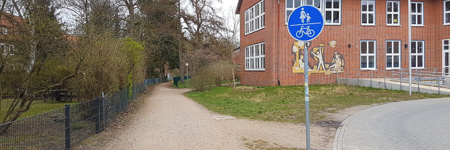 Geh- und Radweg an der Grundschule Hasenburger Berg. Foto: Lüne-Blog.