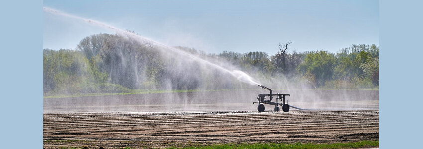 Bewässerung Landwirtschaft. Foto: Markus Distelrath, Pixabay.