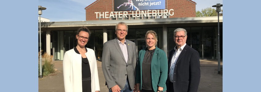 Foto: Hansestadt Lüneburg. Kalisch, Böther, Fouquet und Weeke fordern Unterstützung fürs Theater Lüneburg.