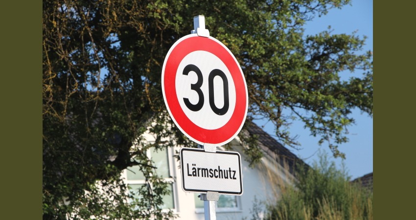 Lärmschutz Tempo 30. Foto: lobpreis, Pixabay.