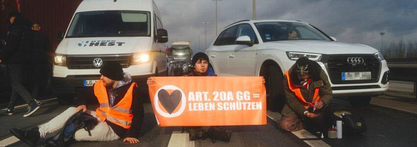 Blockade auf der Köhlbrandbrücke in Hamburg am 23.03.2023. Foto: Kanis Trausch, Letzte Generation.