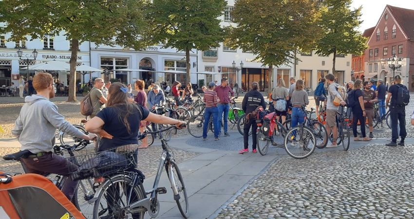 Radfahren: Treffpunkt Marktplatz Lüneburg. Foto: Lüne-Blog.