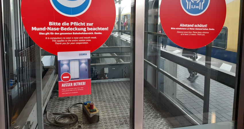 Fahrstuhl am Bahnhof: Immer wieder "Außer Betrieb". Foto: Lüne-Blog.