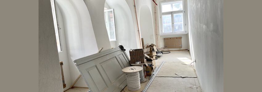 Heiligengeiststift 2023: Blick in eine kleine Wohnung. Foto: Hansestadt Lüneburg.