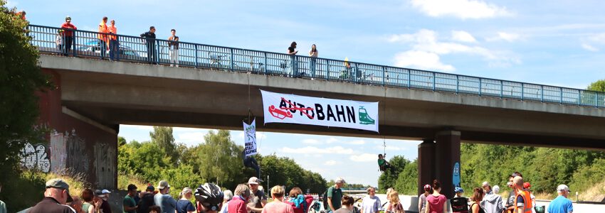 Foto: Klimakollektiv Lüneburg. Protest gegen A39 am 17.07.2022 in Lüneburg.