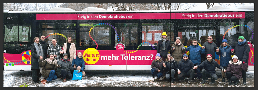 Demokratie-Bus in Lüneburg. Foto: Hansestadt Lüneburg. 