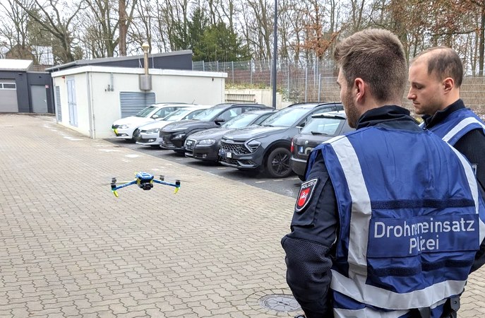 Arbeit mit Drohnen. Foto: Polizeiinspektion Lüneburg/Lüchow-Dannenberg/Uelzen.