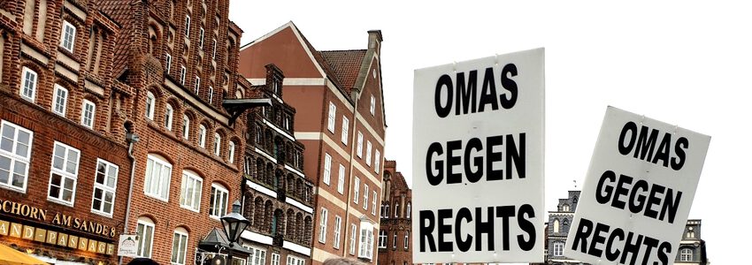 Foto: Omas gegen Rechts, Lüneburg.