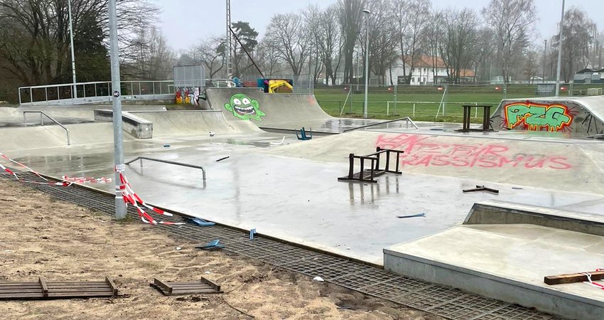 Skateranlage Lüneburg Sülzwiesen am 13. Februar 2024: Spuren des Vandalismus.