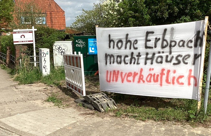 Transparent in der Bögelstraße, Lüneburg. Foto: Initiative "Bezahlbarer Wohnraum im Erbbau Lüneburg".
