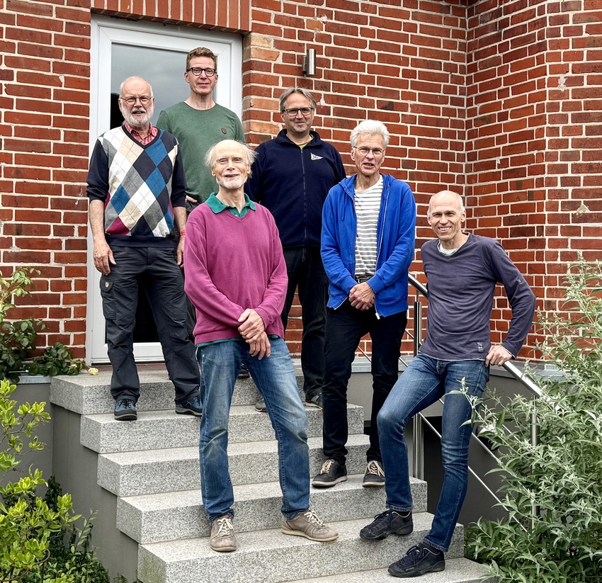 Die Lüneburger Solarbotschafter: Söhnke Früchtenicht, Norbert Krause, Karsten Riggert, Bernhard Seitz, Sven Viehweger und Stephan Wisotzky. Foto: Solarbotschafter Lüneburg.