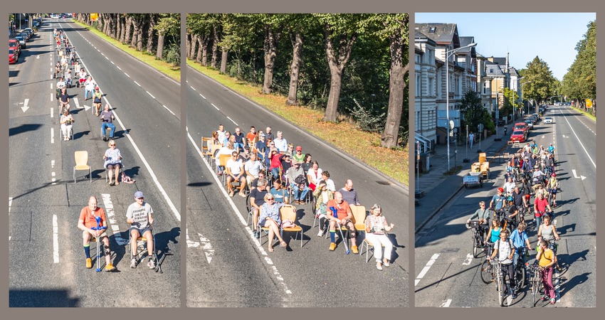 Wieviel Platz brauchen die Verkehrsmittel im öffentlichen Raum? Jeweils 30 Personen veranschaulichten am 22.09.2024 den Platzbedarf eines Busses, von Fahrrädern und von Autos. Fotos: VCD Elbe-Heide, Drohne: Malte Hübner.