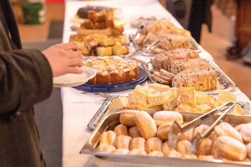 Vesperkirche: Kaffee und Kuchen. Foto: A. Kretschmar.