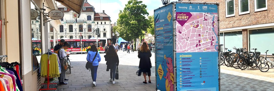 Plakatsäule zum Stadtfest 2024. Foto: Lüne-Blog.