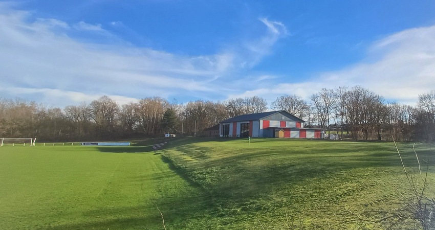 Ochtmisser Sportverein von 1983 e.V., Vereinsgebäude Vögelser Straße 20, 21339 Lüneburg. Foto: Christine Böhm.