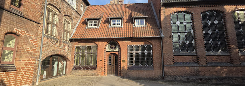 Briefwahlbüro Rathaus Lüneburg, Eingang E. Foto: Lüne-Blog.