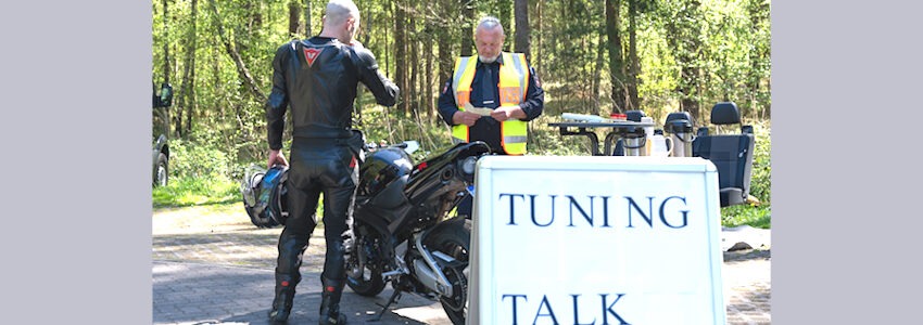 "Tuning Talk": Motorrad-Kontrolle bei der Stixer Düne am 27. April 2025. Foto: Polizeiinspektion Lüneburg/Lüchow-Dannenberg/Uelzen.