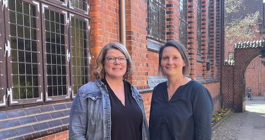 Foto: Hansestadt Lüneburg. Fachbereichsleiterin Regina Schallar (links) und die neue Jugendamtsleiterin Cornelia Wilke sehen das Lüneburger Jugendamt für die Zukunft gut aufgestellt.