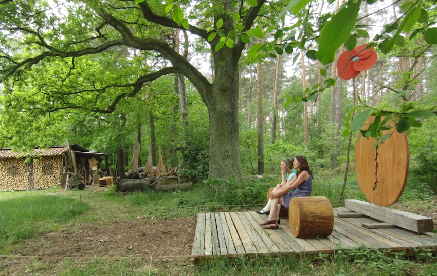Brunhilde Bytof und Wolf Kobernuß, Neetzendorf: Installation. Foto: Landgang Wendland.