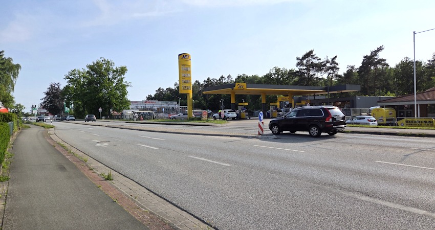Foto: Lüne-Blog. Adendorf, Tankstelle, Artlenburger Landstraße / B209.
