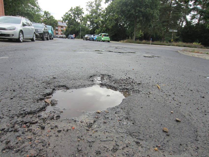 Straßenschäden in Lüneburg. Foto: J. Korn.