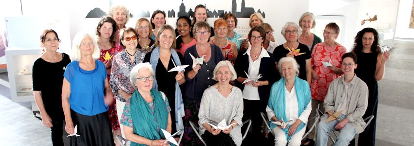 Foto: Museum Lüneburg. Der Frauenchor Femmes Vocalis im August 2025 bei der Probe im Museum Lüneburg.