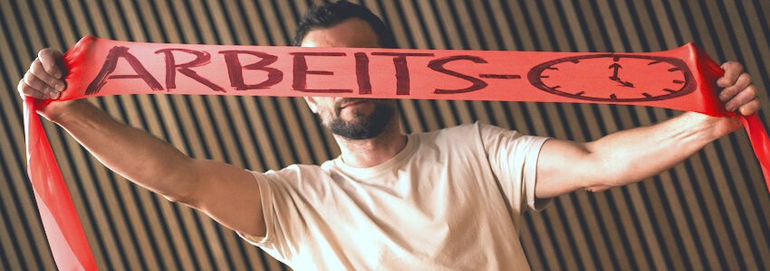 Foto: NGG, Tobias Seifert. Gummiband Arbeitszeit.