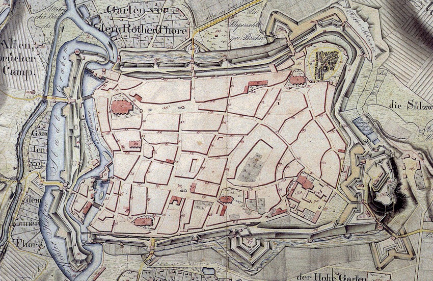 Stadtgrundriss von Lüneburg mit Befestigung im Jahr 1793. Aus: C. A. Diehle - Baudenkmale in Niedersachsen 22.1. Hansestadt Lüneburg, ISBN 978-3-86568-563-6, Gemeinfrei, https://commons.wikimedia.org/w/index.php?curid=10766019