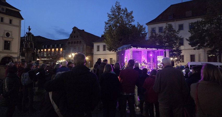 Foto: Lüne-Blog. "Deutschland singt" - 3. Oktober 2025 auf dem Marktplatz in Lüneburg.