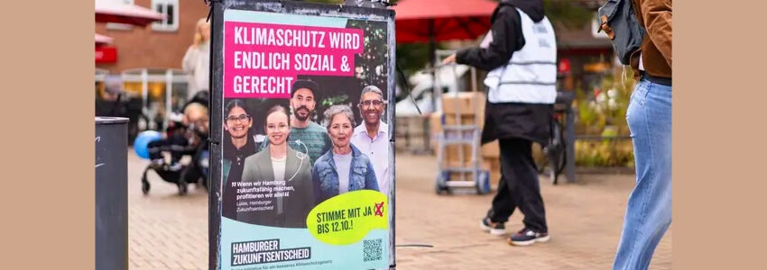 Pressefoto Hamburg Klimaneutral e.V. - Werbeplakat für Zukunftsentscheid am 12.10.2025.