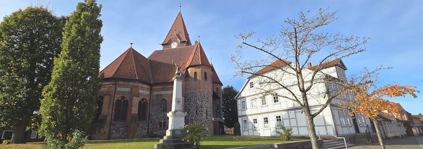 Foto: Lüne-Blog. St.-Johannes-Kirche in Dahlenburg.
