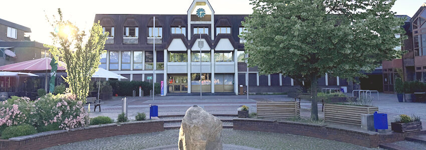 Rathaus Adendorf - Eingangsbereich. Foto: Stefan Kearley.