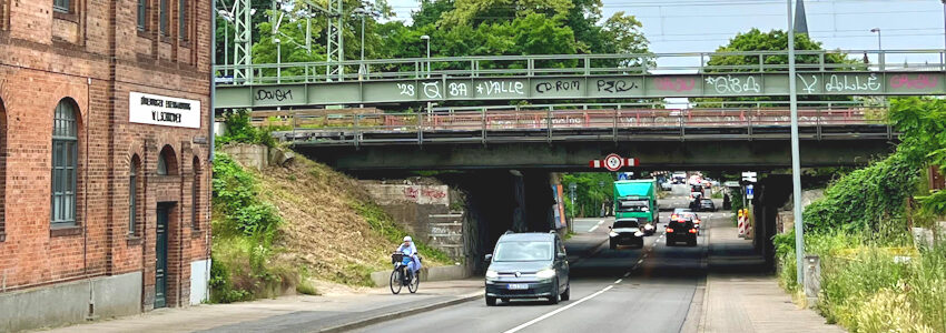 Foto: Hansestadt Lüneburg. Bahnbrücke Bleckeder Landstraße.