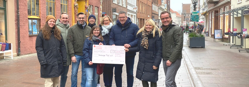 Scheckübergabe der Spenden an die Tafel - 21.01.2025. Foto: Lüneburg Marketing GmbH.