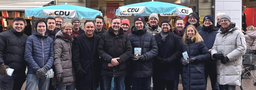 Foto: CDU-Stadtverband Lüneburg. Wahlkampfstand am 04.01.2025 in Lüneburg mit MIT und JU.