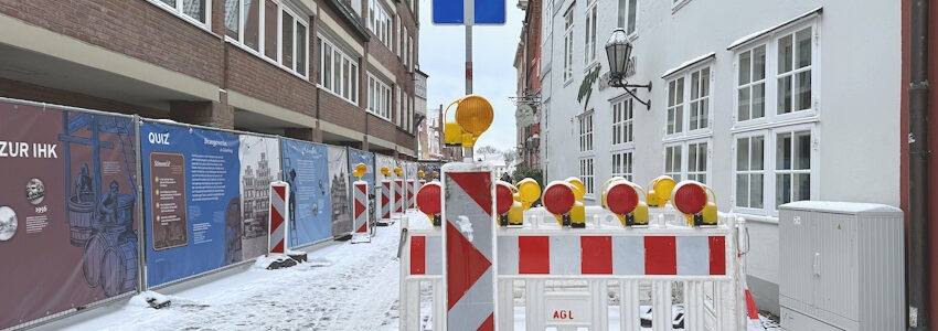 Foto: Hansestadt Lüneburg. Wegen einer Versackung ist die Heiligengeiststraße aktuell für den Kfz-Verkehr gesperrt.
