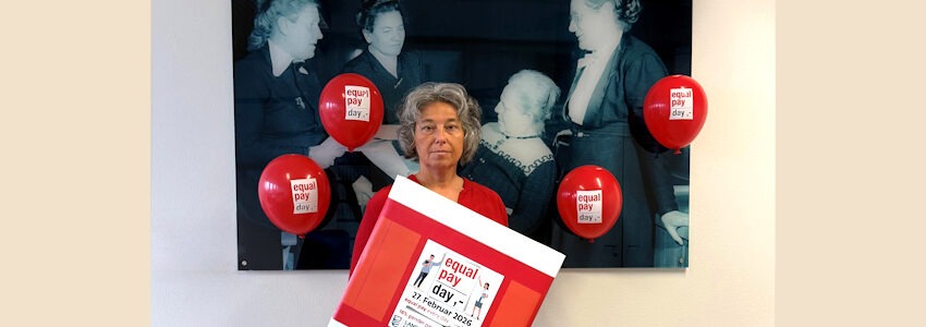 Foto: Landkreis Harburg. Schon die Mütter des Grundgesetzes kämpften für gleichen Lohn für gleiche Arbeit. Darauf weist Gleichstellungsbeauftragte Andrea Schrag zum Equal Pay Day 2026 hin.