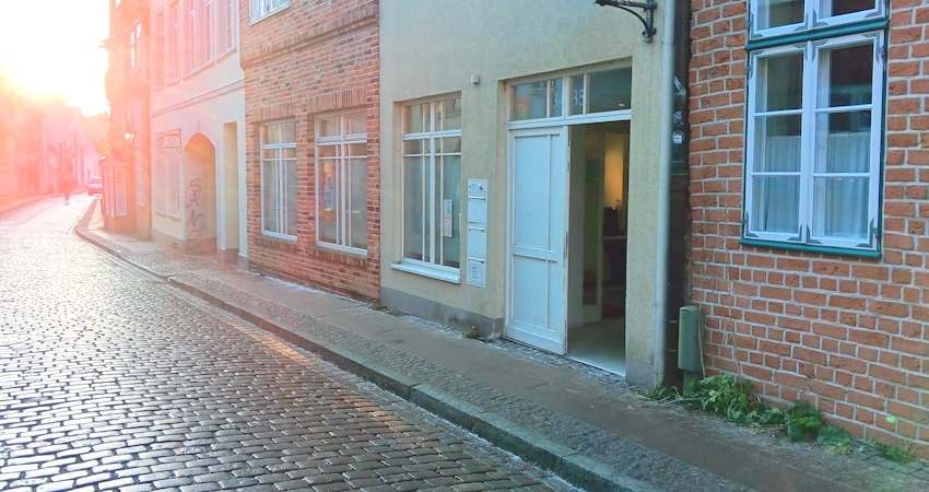 Foto: Schuldenhilfe Sofort e.V., Auf der Altstadt 34-35, Lüneburg, Eingangsbereich.
