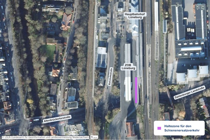 Grafik: Landkreis Lüneburg. Haltestelle für den Schienenersatzverkehr am Bahnhof Lüneburg.