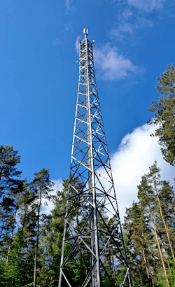 Foto: Landkreis Lüneburg. Der neue Waldbrand-Überwachungsturm in Alt Garge.