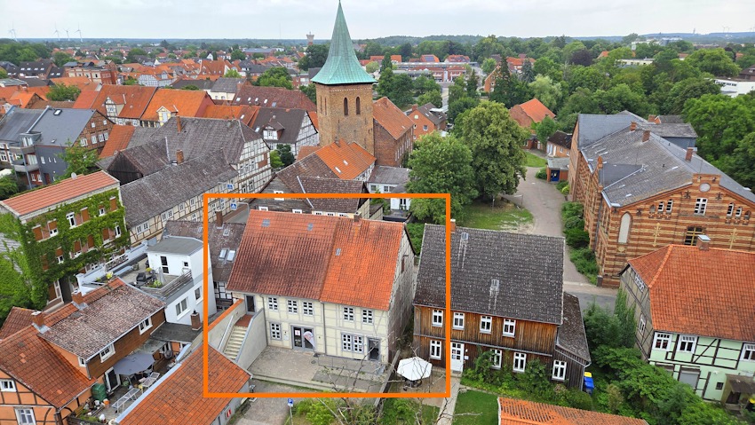 Foto: Lüne-Blog. Das Museumsgebäude in Lüchow, vom Amtsturm aus gesehen.