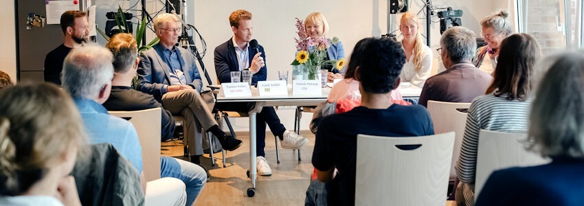 Foto: Lebenshilfe Lüneburg-Harburg. Ratsfraktionen antworten Menschen aus dem Bereich der Lebenshilfe - Diskussionsveranstaltung am 18. August 2026.