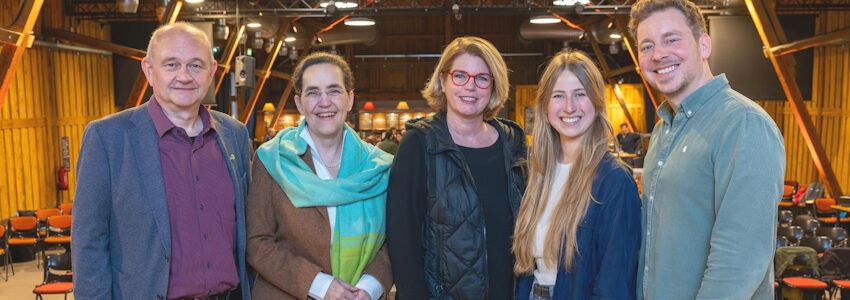Foto: Bündnis 90/Die Grünen OV Lüneburg. Sie treten ein für ein grünes Rathaus und einen grünen Stadtrat - von links: Ulrich Blanck, Dr. Corinna Maria Dartenne, Claudia Kalisch, Andrea Kabasci, Pascal Mennen.
